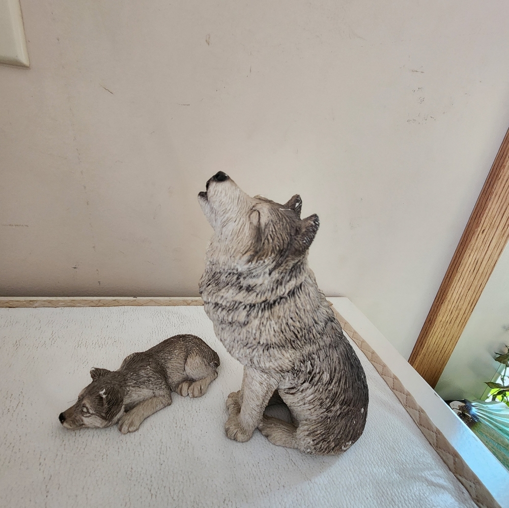 Sandicast figurines-wolf & wolf pup
